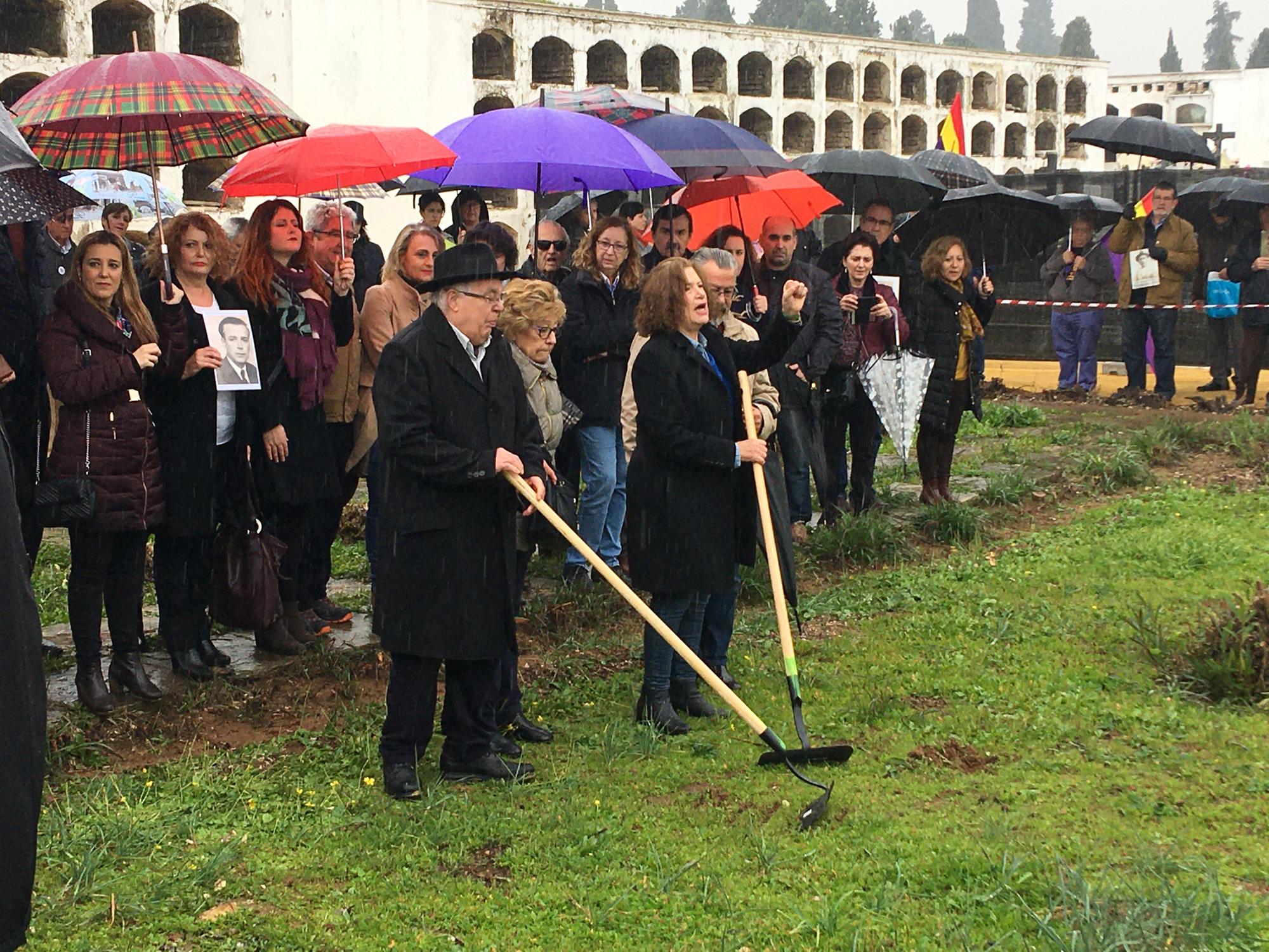 Inicio exhumación Pico Reja 01